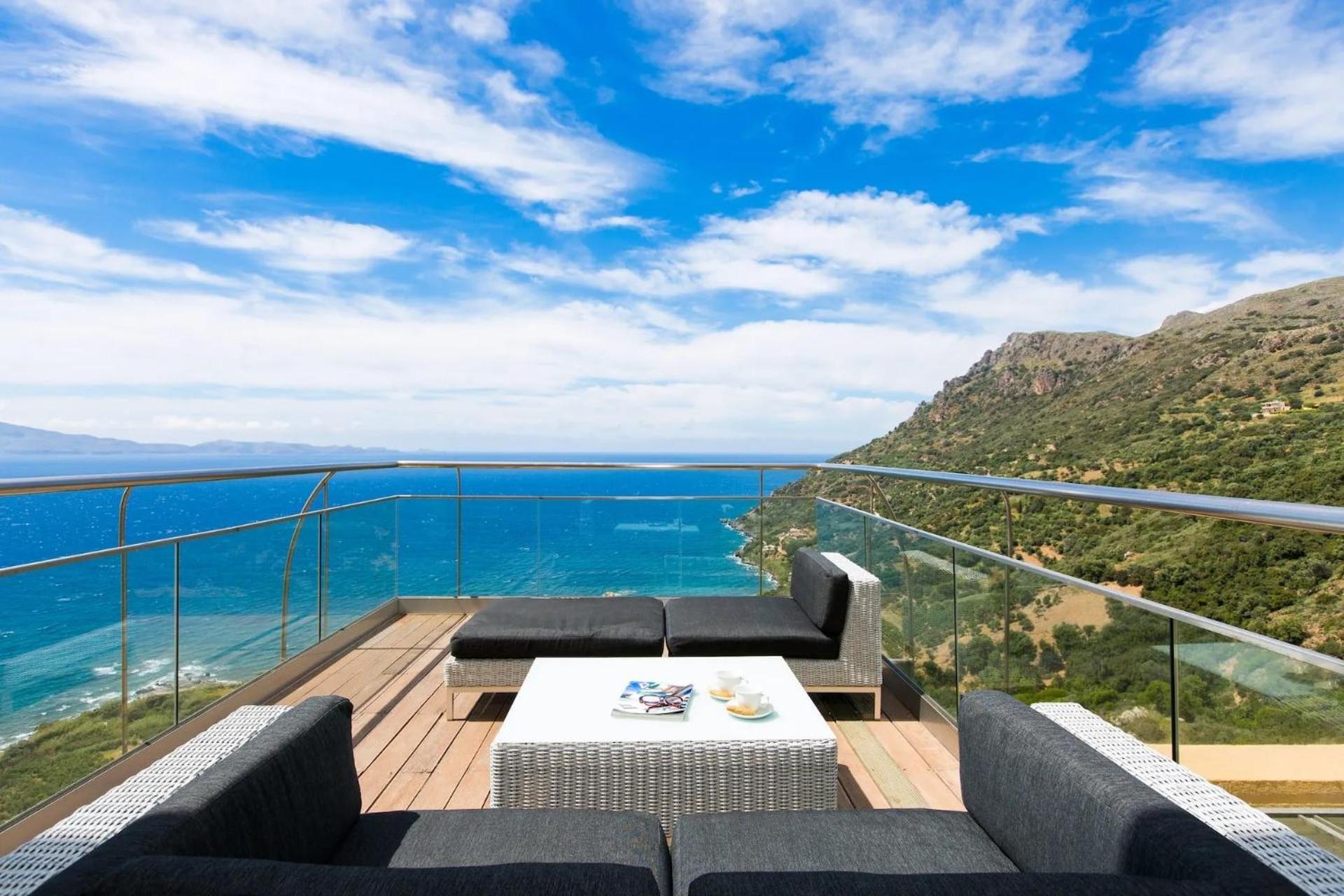 Beachfront Ravdoucha Epavlis Eleni Villa - Pool, Hot Tub, Gym, Sauna, Private Parking, Wifi La Canée Extérieur photo